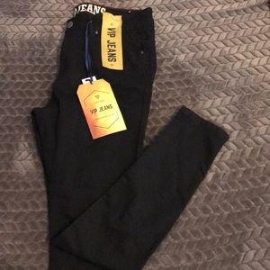 Black mid-rise jeans